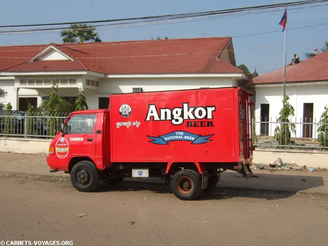 Kratie Cambodge camion Angkor beer