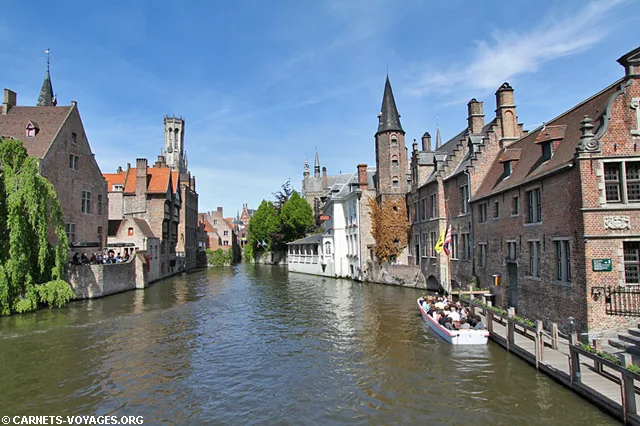 Promenade en bateau sur les canaux de Bruges
