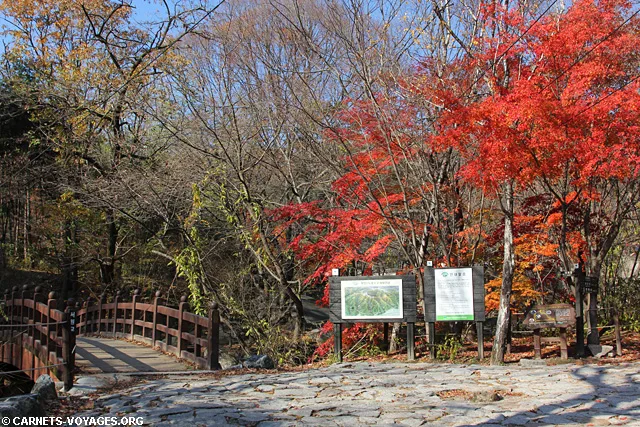 Randonnée dans le parc National de Bukhansan Dobongsan Corée du Sud