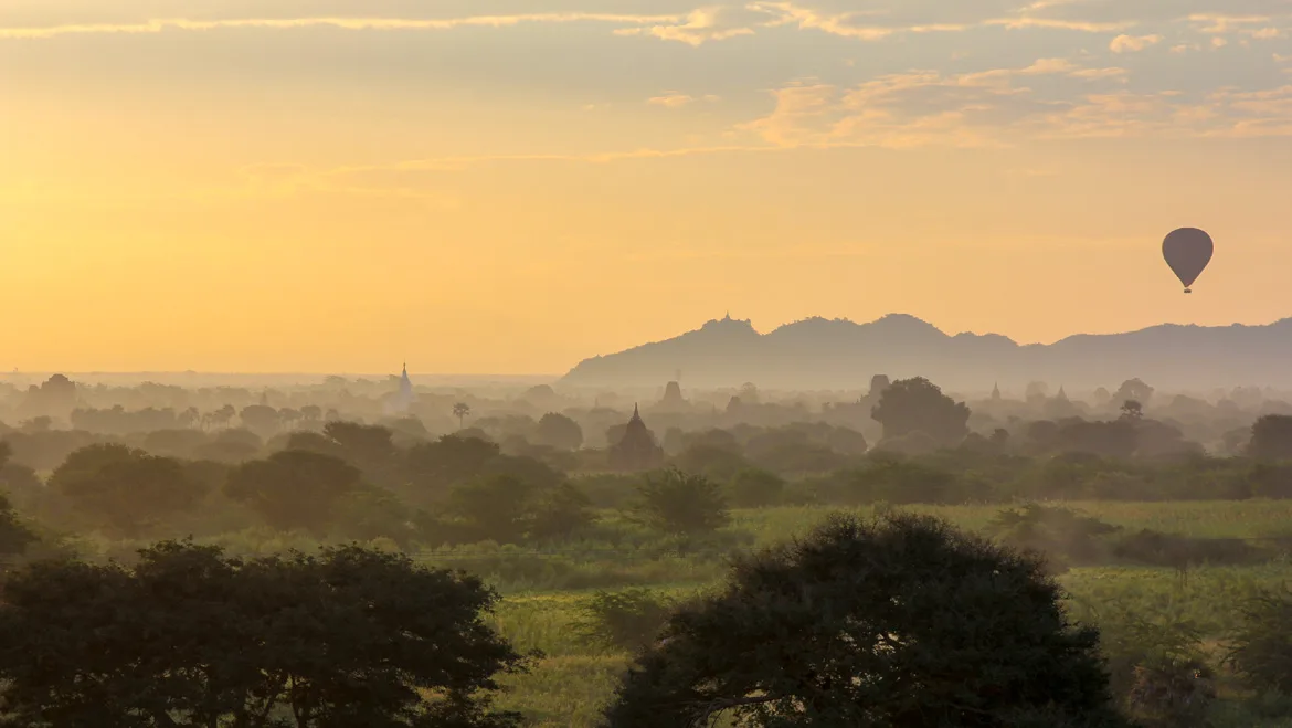 Lever de soleil temples Bagan