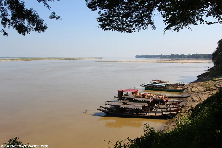 Vue sur le fleuve Irrawaddy depuis Fantasia Jetty and Garden Bagan