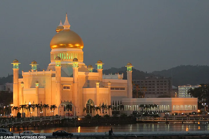 Mosquée Omar Ali Saifuddien Bandar Seri Begawan