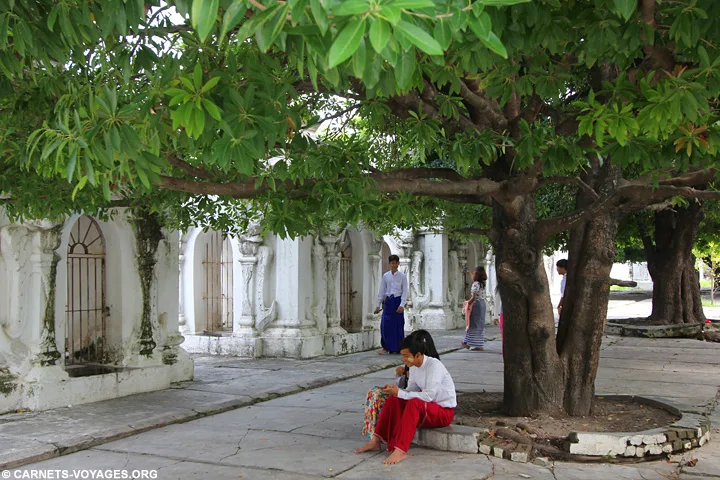 Kuthodaw visiter Mandalay Birmanie