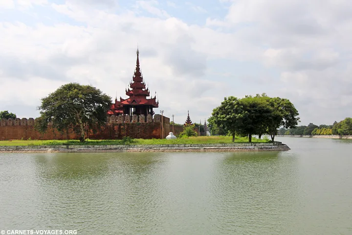Remparts du Mandalay Palace
