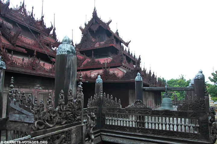 Temple Shwe In Bin Kyaung visiter Mandalay Birmanie