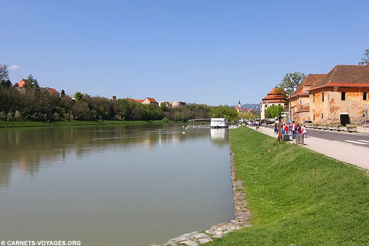 Visiter Maribor Slovénie le long de la Drave