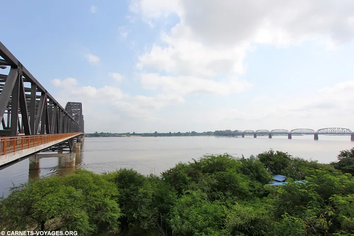 Pont fleure Irrawaddy Birmanie