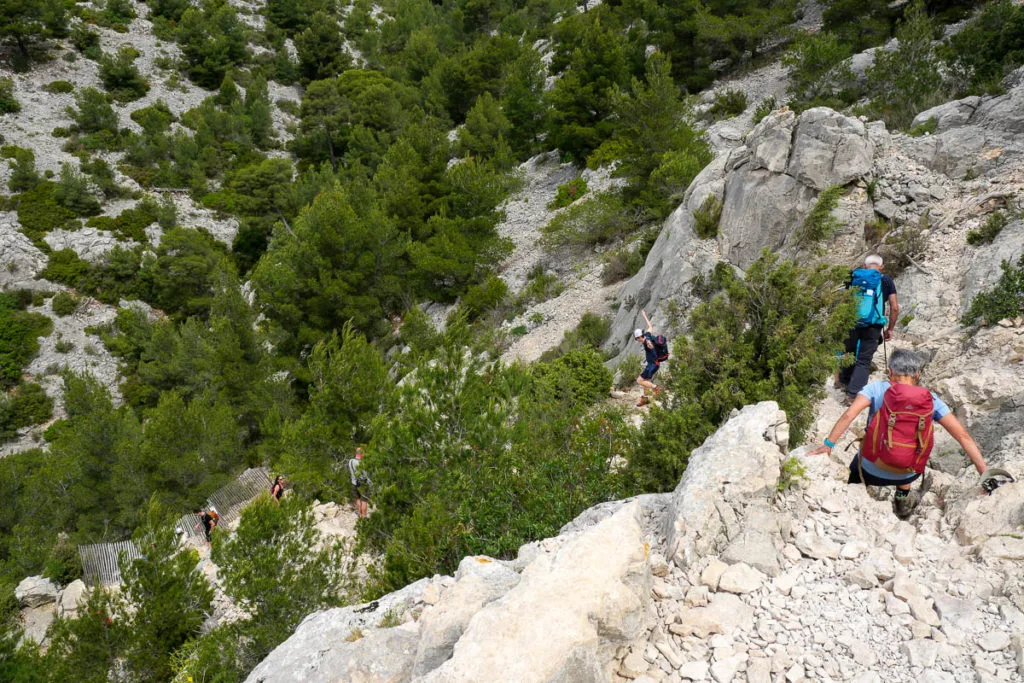 Accés difficile plage calanque d'En-Vau Marseille