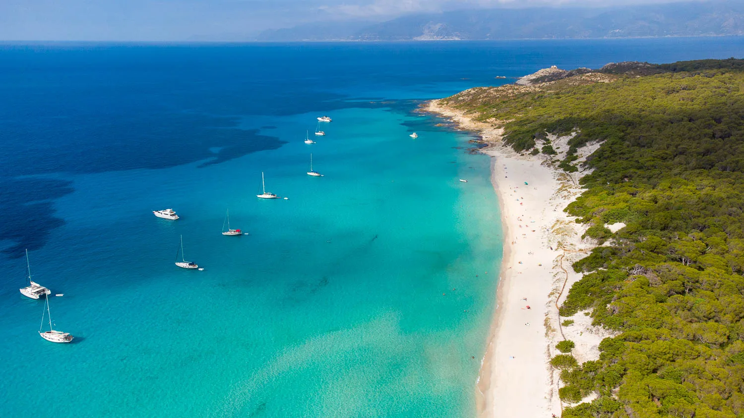 Plage de Saleccia désert des Agriates Saint Florent vue drone road trip en Corse