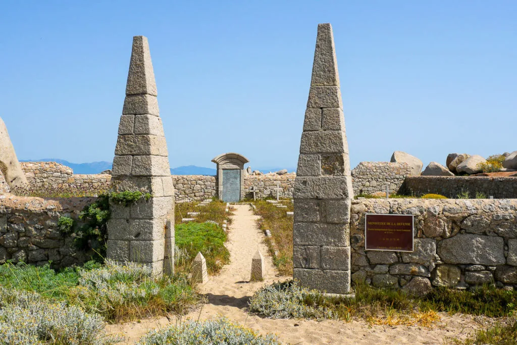 Cimetière îles Lavezzi naufrage la semillante