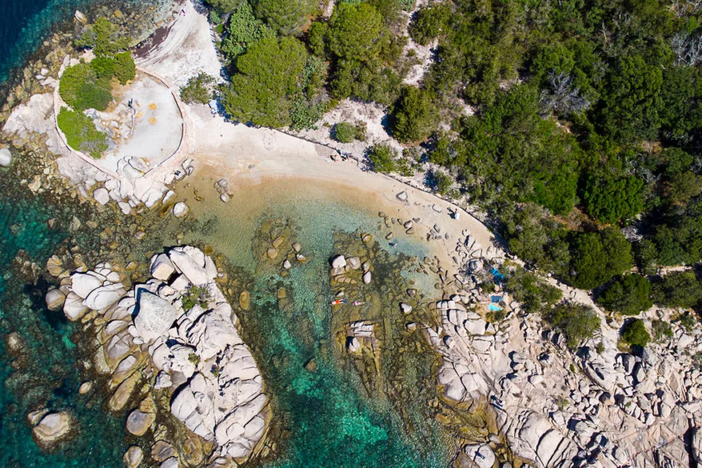 Plage de Tamaricciu en Corse vue drone