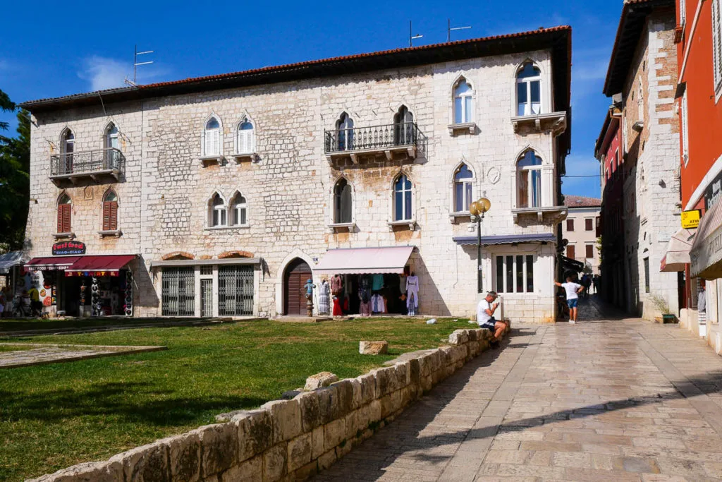 Porec vieille ville place Croatie