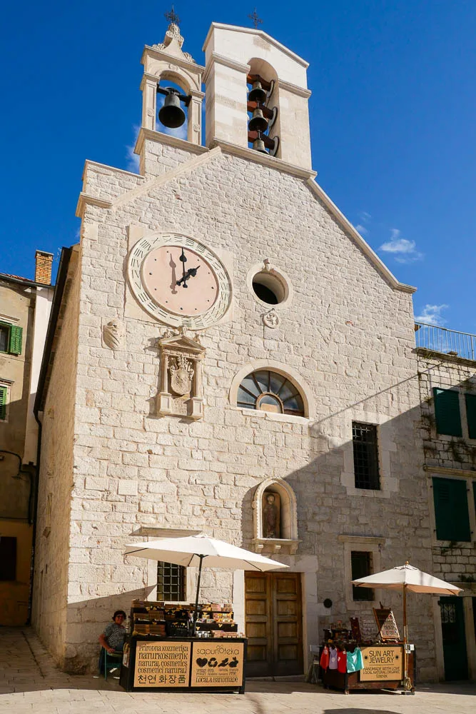 Eglise Sainte Barbara visiter Sibenik Croatie