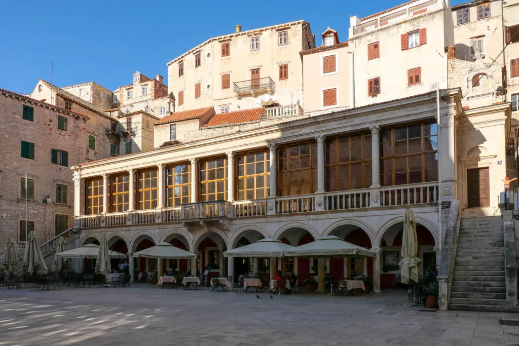 Place Trg Republike Hrvatske visiter Sibenik Croatie