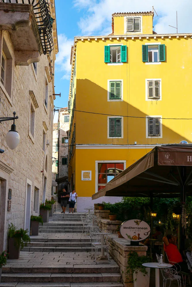 Ruelles médiévales Sibenik Croatie