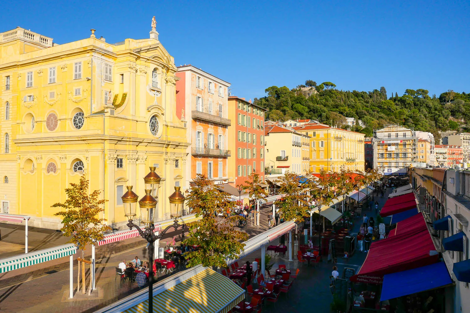 Chapelle de la Miséricorde sur le cours saleya vieux nice france côte d'azur