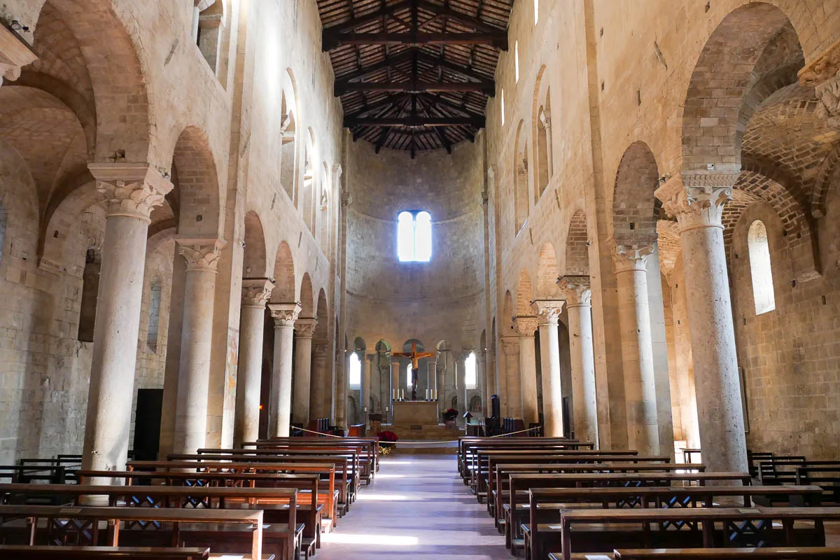 Interior Abbazia di Sant’Antimo things to do Tuscany Italy