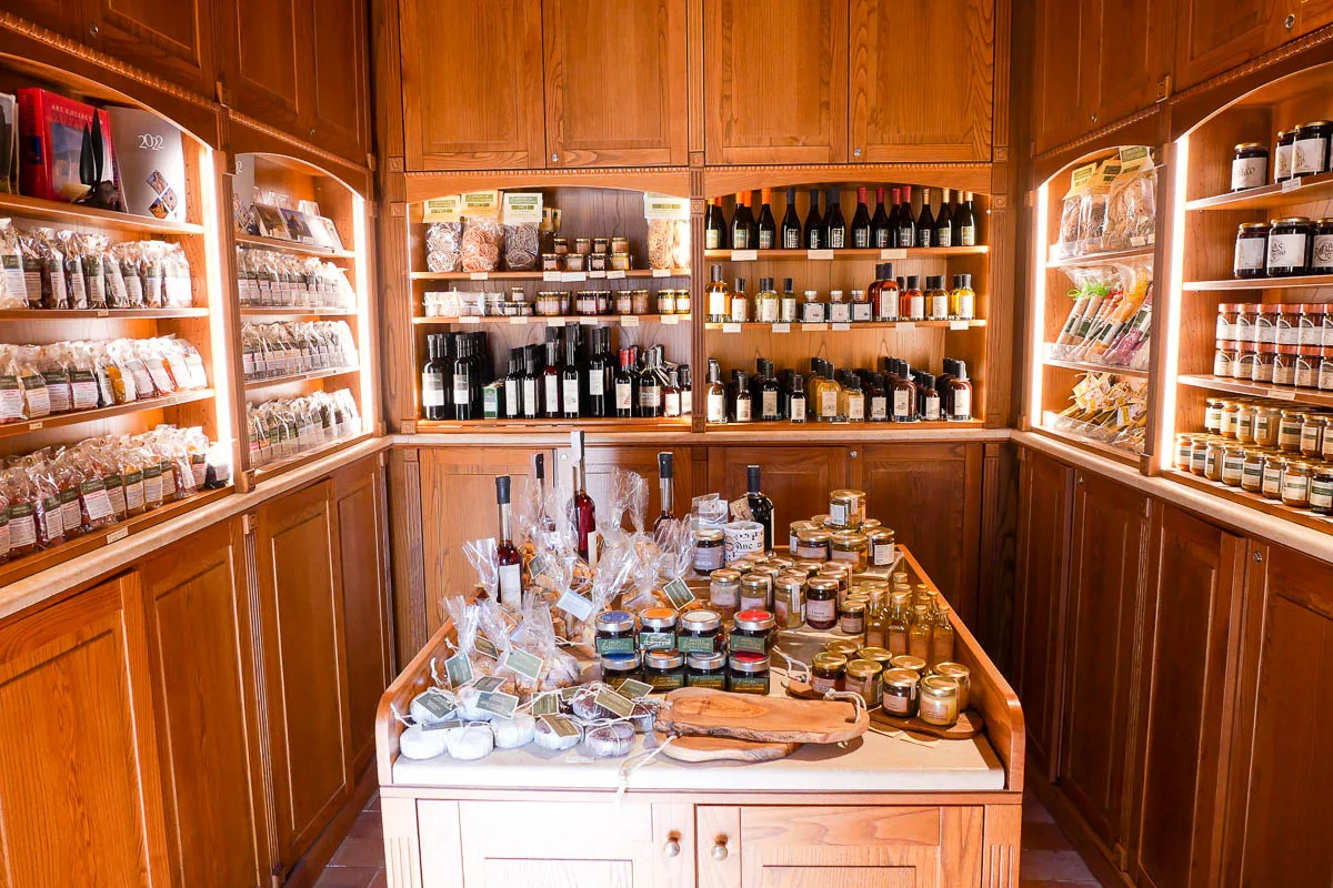 Shop Abbazia di Sant’Antimo Tuscany road trip Italy