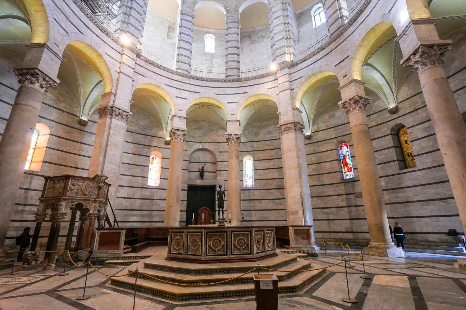 Baptistere battistero visiter Pise italie