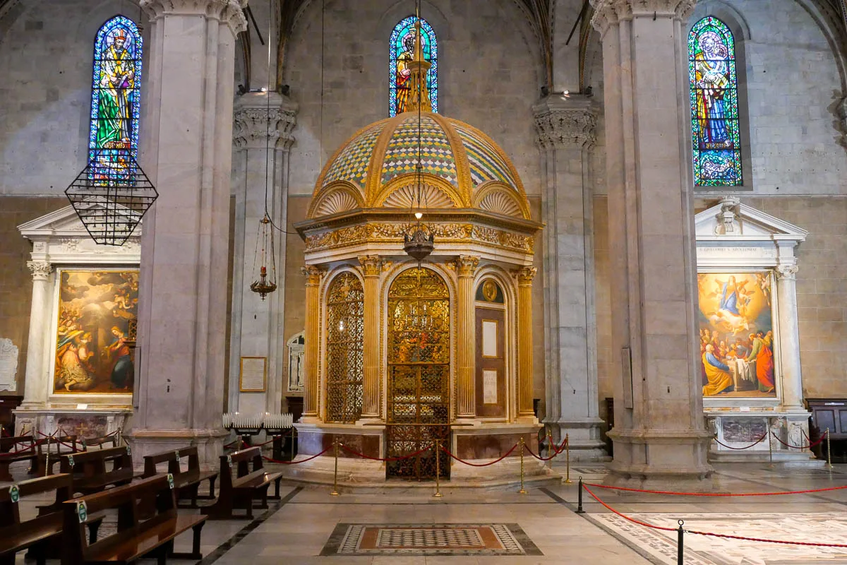 Intérieur cathédrale Saint Martin de Lucques Duomo San Martino Lucca Italie