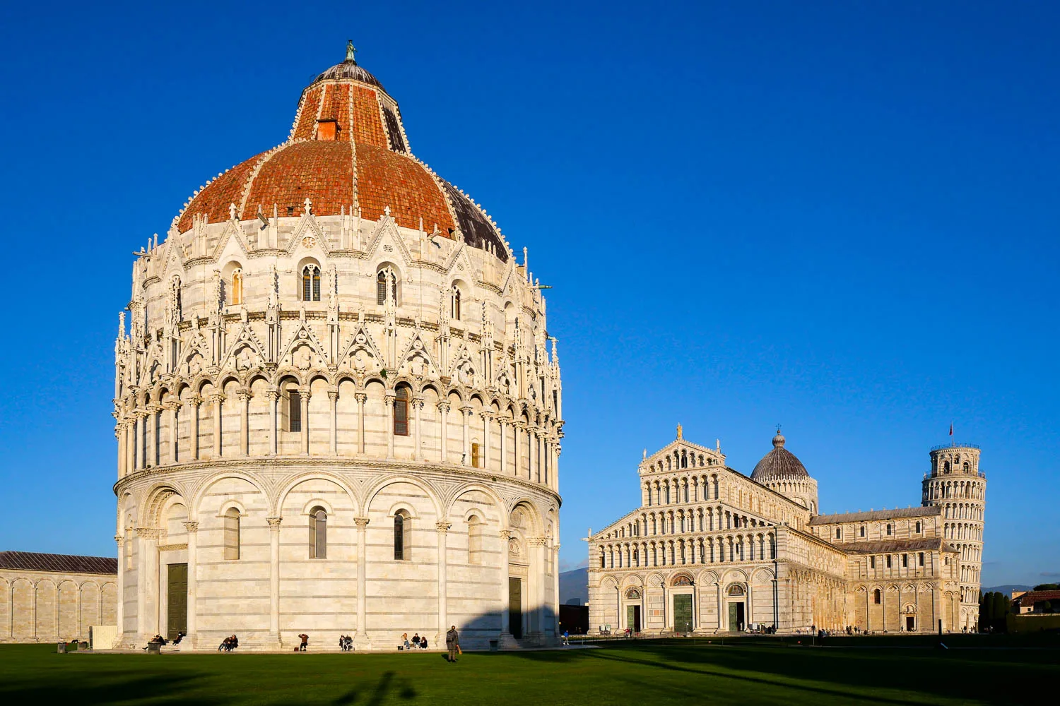 Piazza dei Miracoli baptistere duomo tour de pise italie