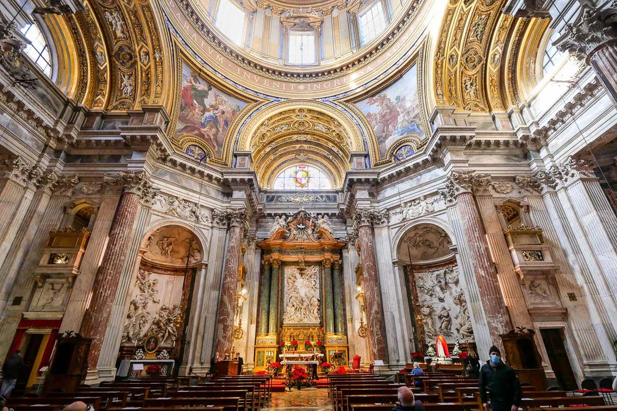 Intérieur baroque église Sainte-Agnès-en-Agone piazza navona Rome
