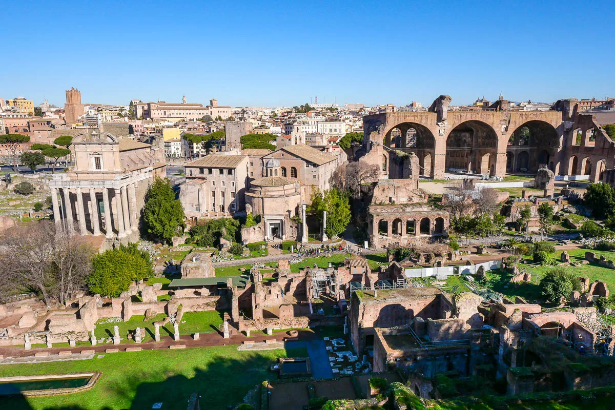 Forum romain vue depuis le Palatin Rome Italie