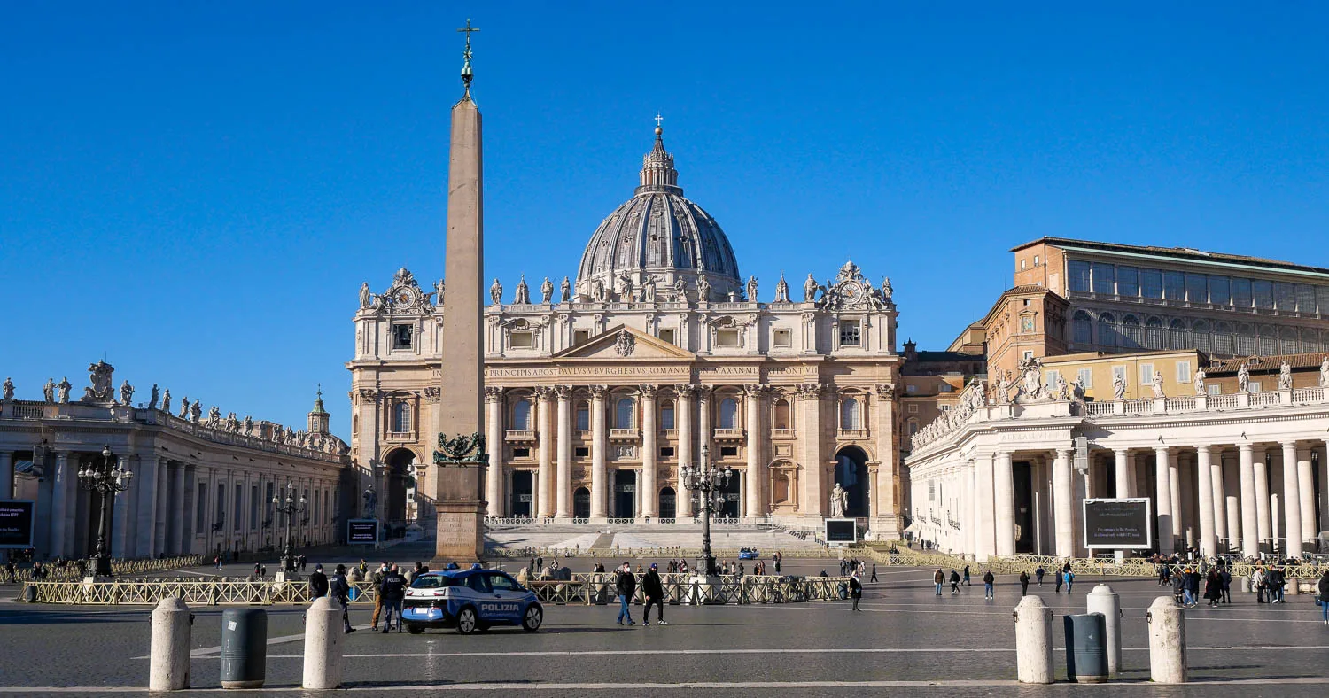Place Saint-Pierre et basilique Vatican