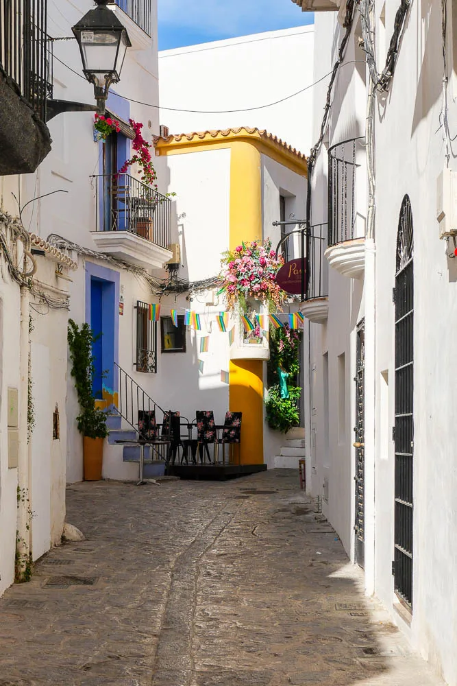Ruelles maisons carrer de la verge calle de la virgen quartier du port ibiza eivissa espagne