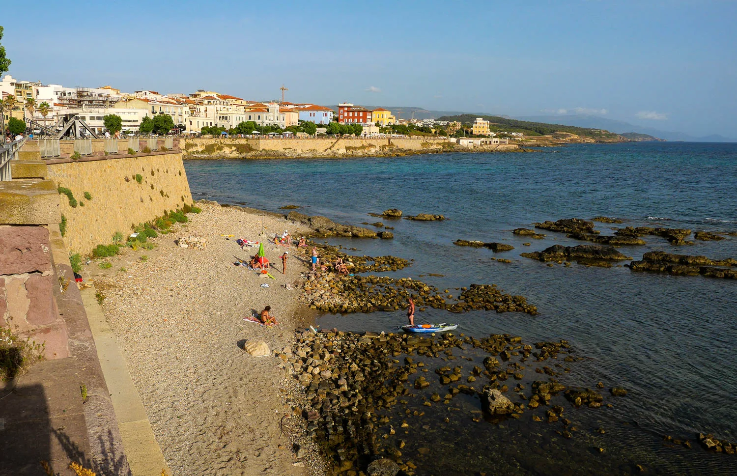 visiter Alghero plage des remparts centre historique Sardaigne
