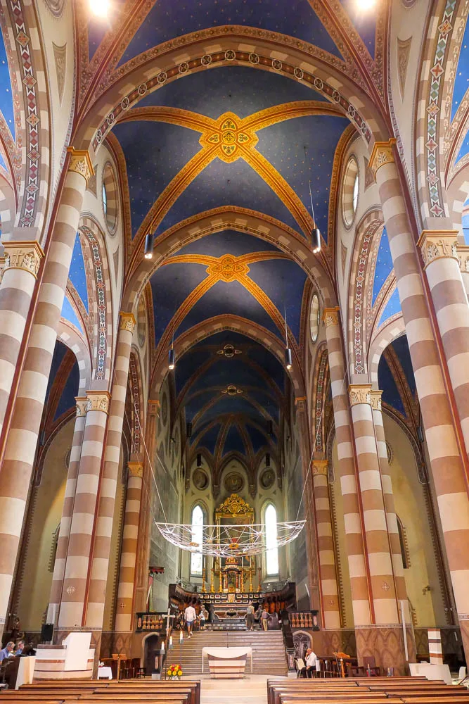 Cathédrale Alba Italie Cattedrale San Lorenzo intérieur