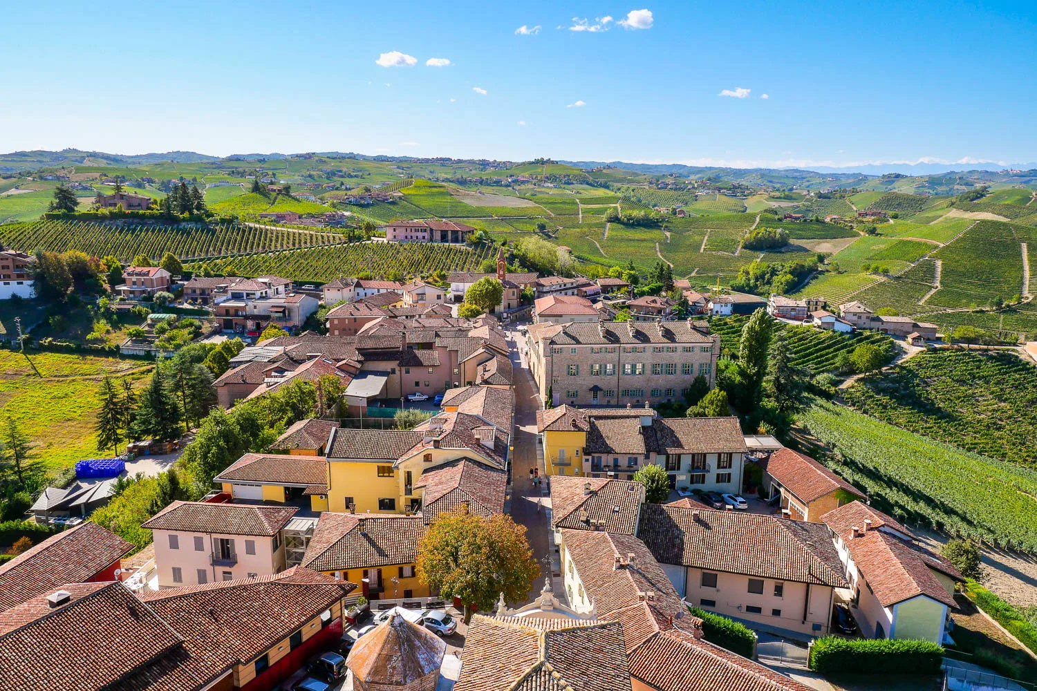 Vue panoramique depuis la tour de Barbaresco Piémont Italie