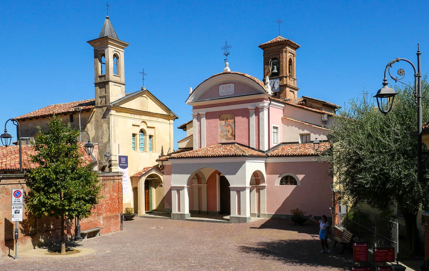Place village Barolo Langhe Piémont Italie