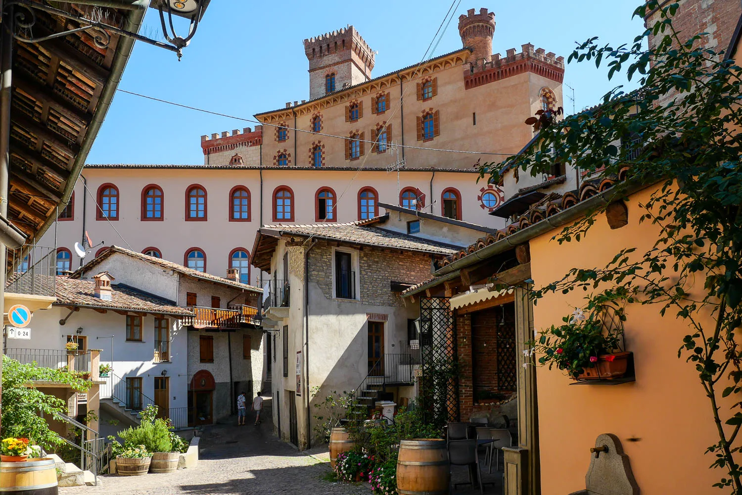 Vieille ville médiévale village Barolo Langhe Piémont Italie