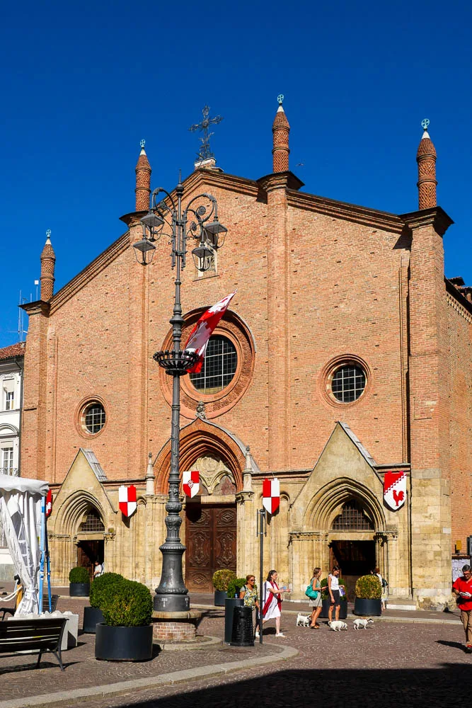 Eglise Chiesa Collegiata di San Secondo Asti Italie