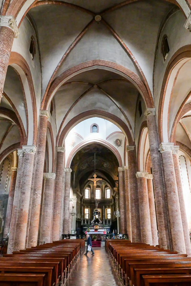 Eglise Chiesa Collegiata di San Secondo intérieur Asti Italie