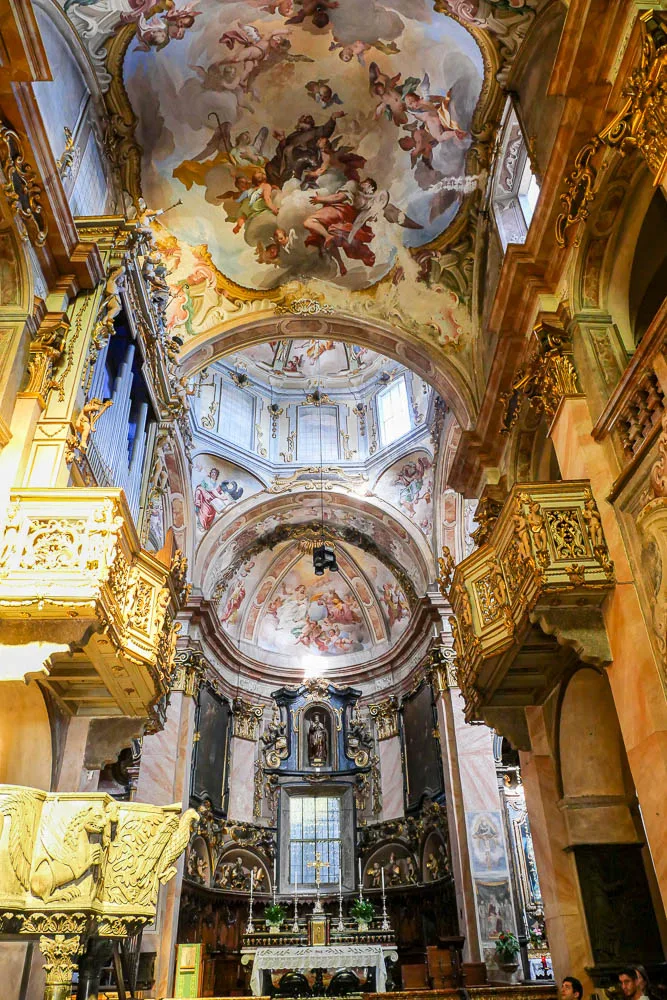 Basilica di San Giulio what to do in lake orta italy