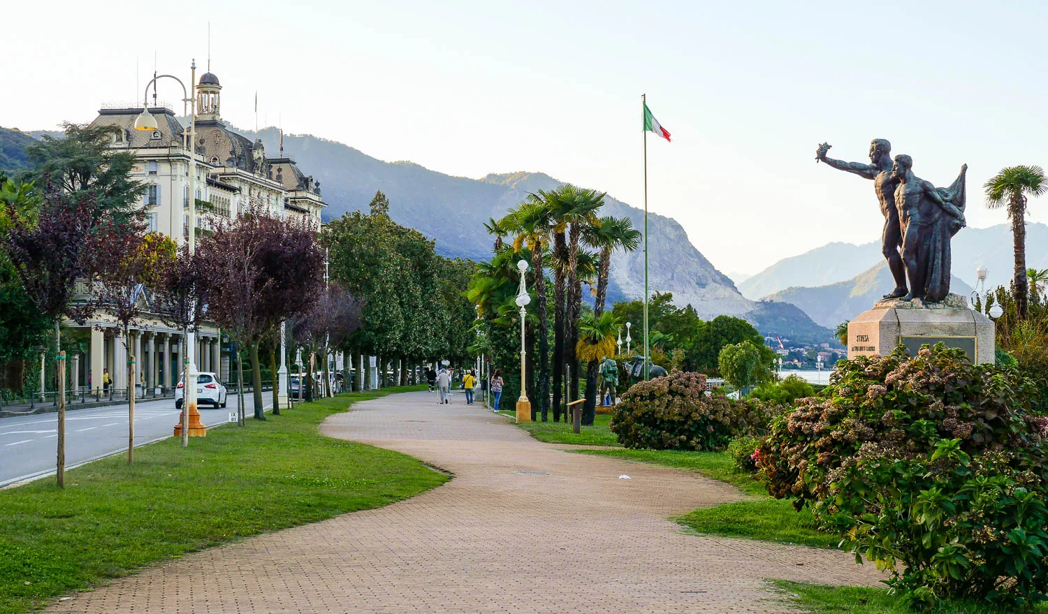 Promenade panoramic passeggieta panoramica stresa things to do in Lake Maggiore italy