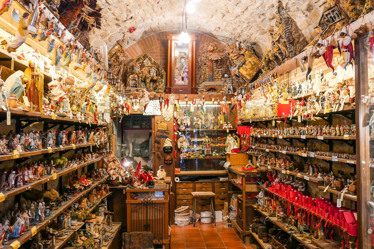 Via San Gregorio Armeno nativity scene what to do in Naples Italy
