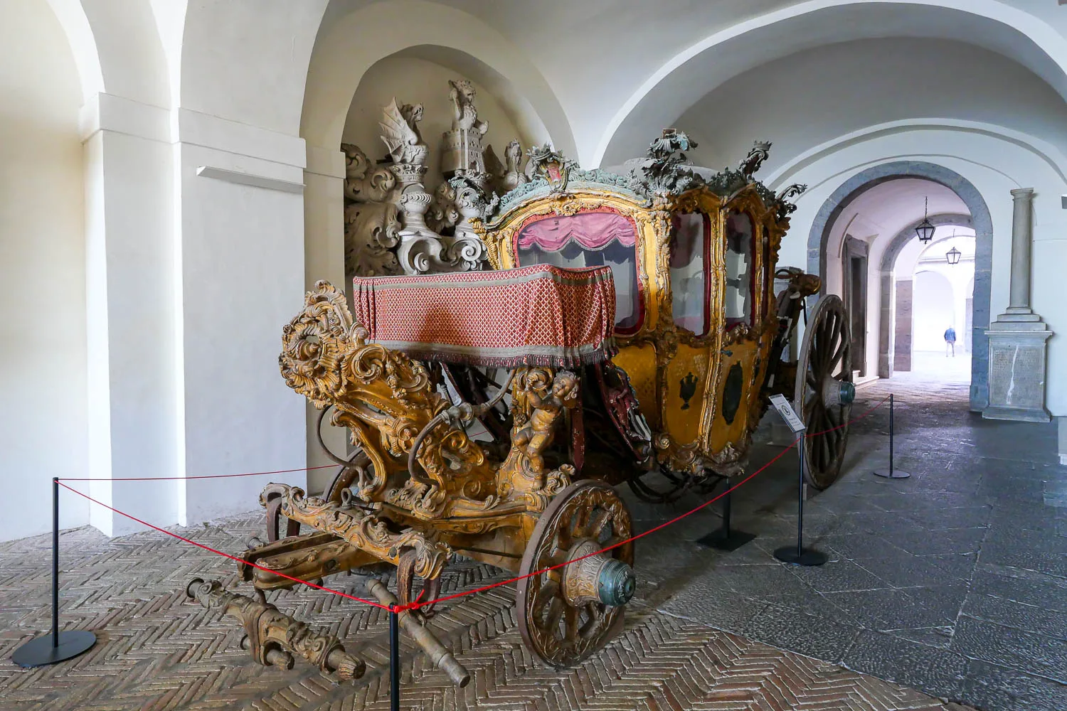 Carrosse au musée de San Martino Naples Italie