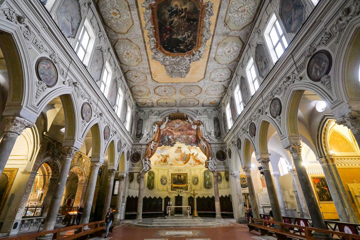 Cathédrale duomo Naples Basilica di Santa Restituta Italie