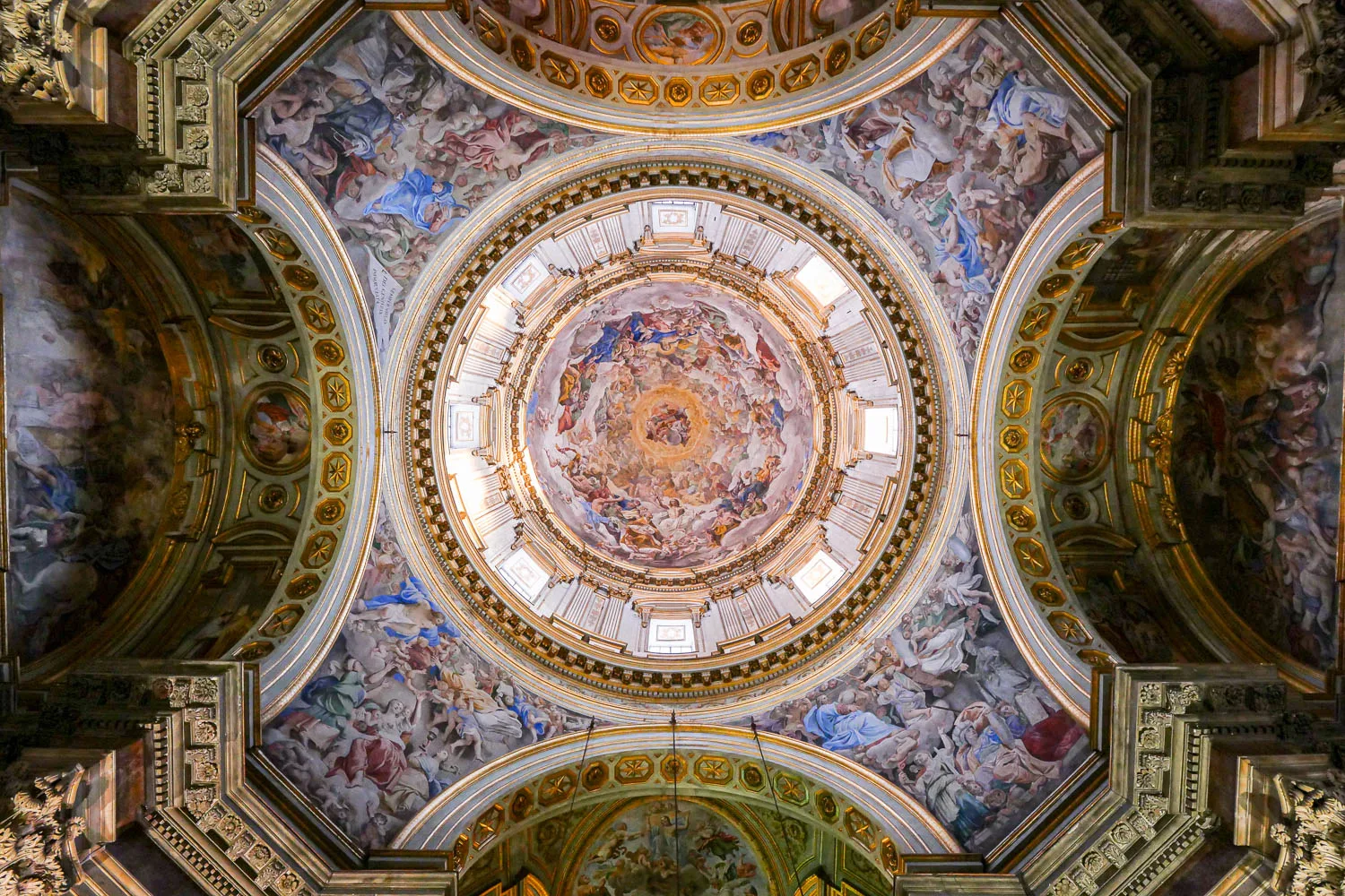 Plafond dome chapelle san gennaro cappella cathédrale naples duomo italie
