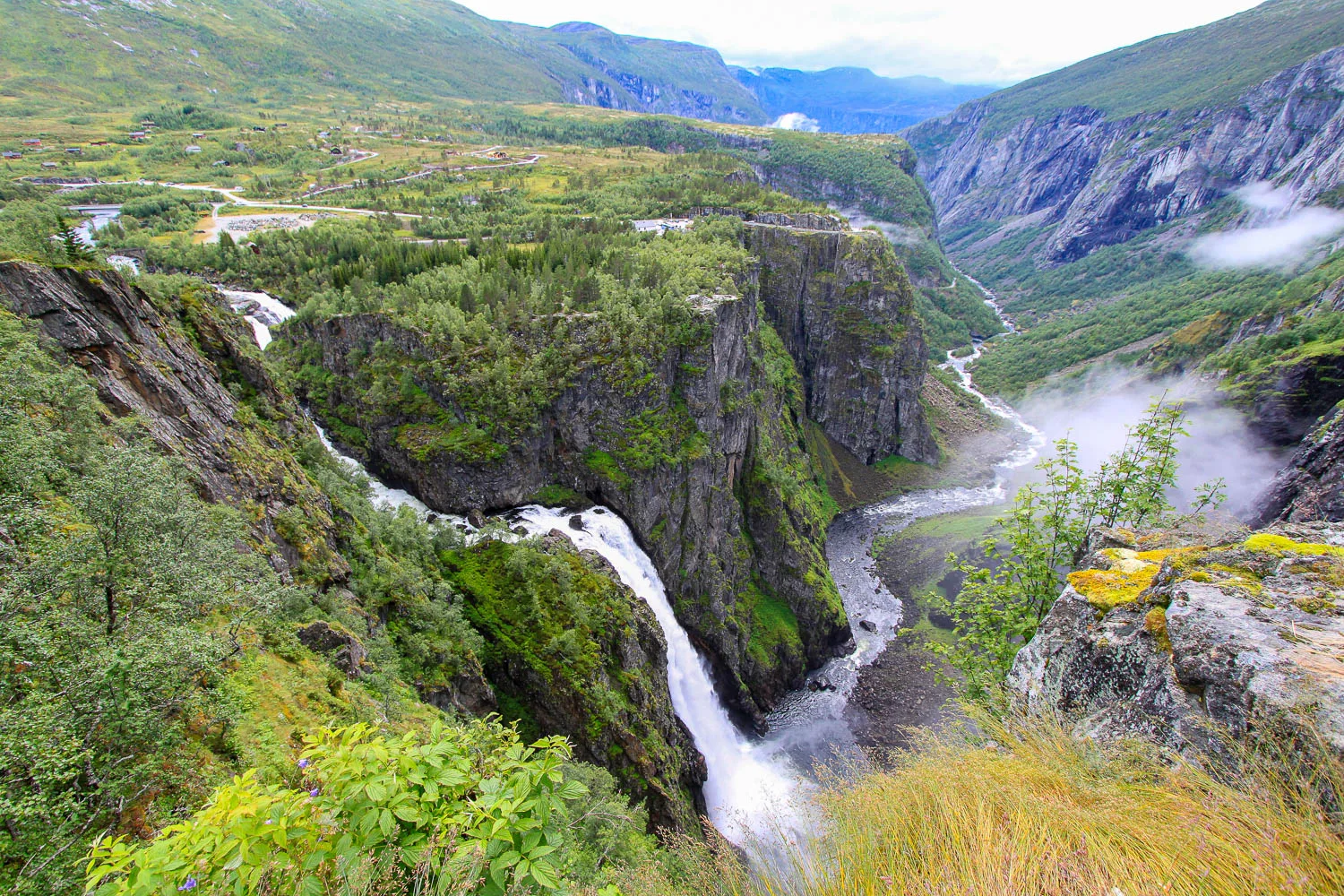 cascade voringfoss road trip entre Oslo et Bergen par le Hardangerfjord norvège