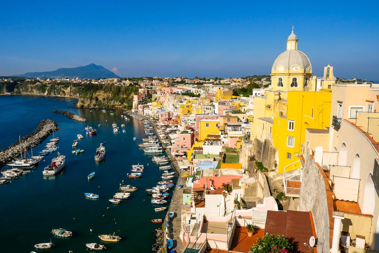 Visiter Procida point de vue Marina Corricella Italie Naples