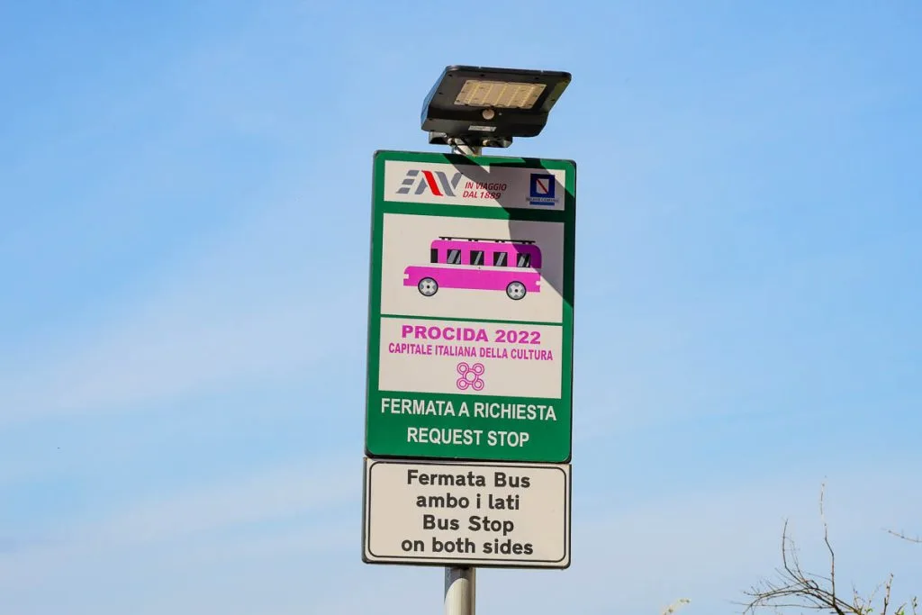 Procida panneau arrêt de bus