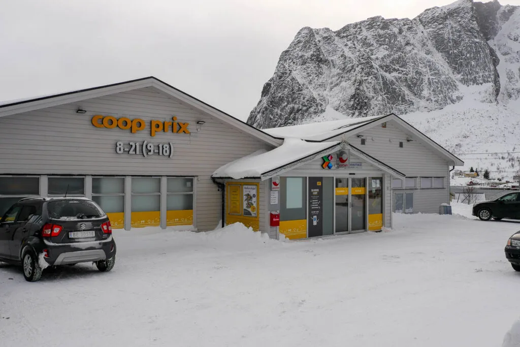 Supermarché coop prix sakrisoy lofoten norvège