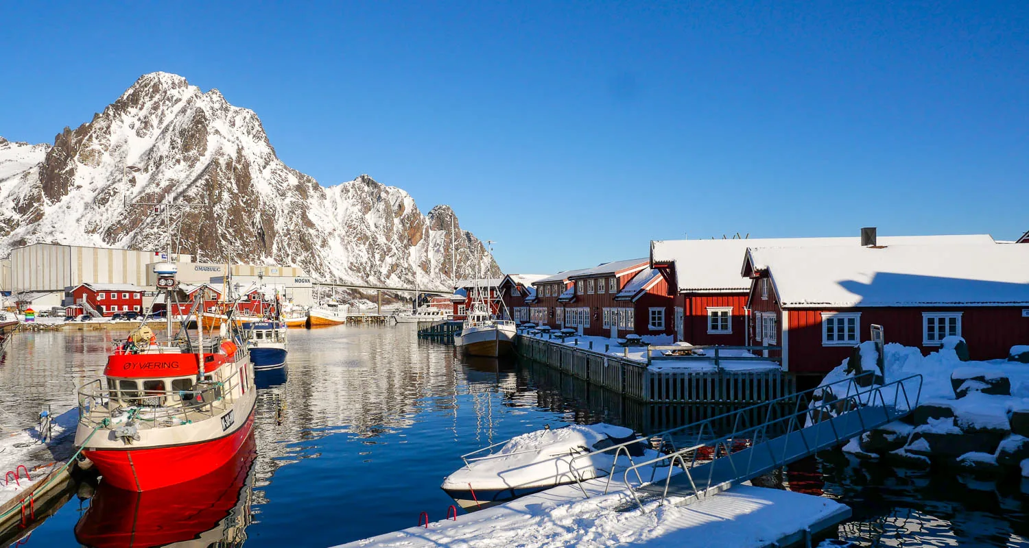 île Lamholmen Svolvaer Norvège hiver neige