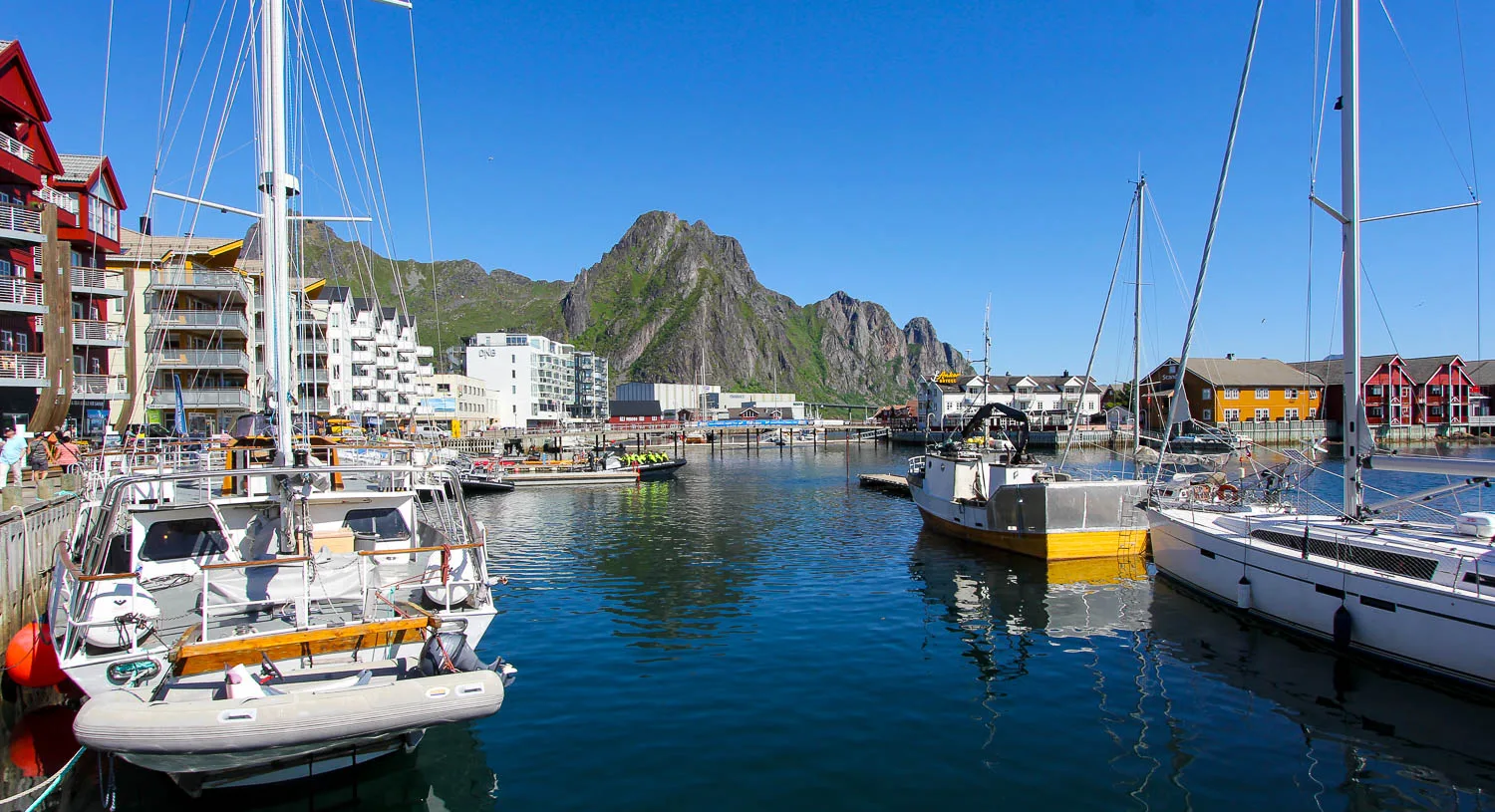 Port quais Svolvaer Norvège été