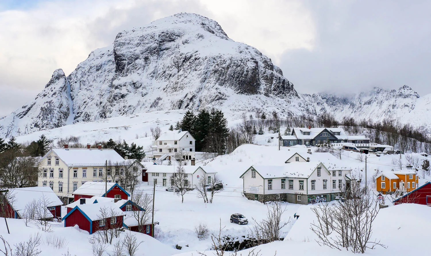 Village A Lofoten en hiver neige Norvège