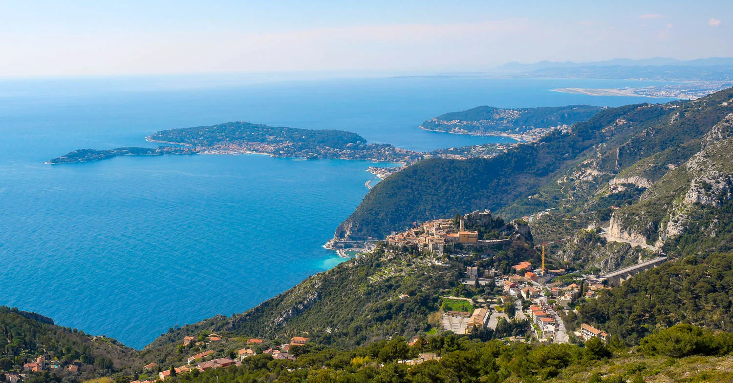 vue panorama eze saint jean cap ferrat côte d'azur depuis le Parc forestier de la Grande Corniche